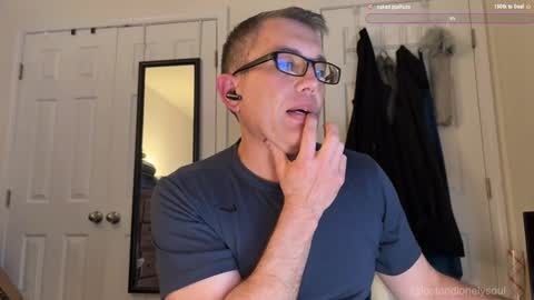 Snapshot of lostandlonelysoul chatting on November 16, 2025, 5:35 am Hazemir online show from November 16, 2025, 5:35 am