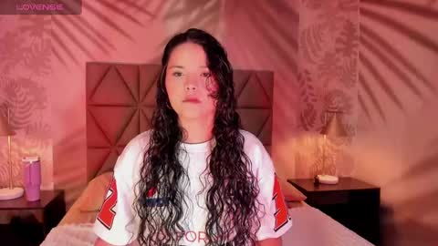 Snapshot of lotti_carter chatting on January 28, 2025, 3:04 am Lotti online show from January 28, 2025, 3:04 am