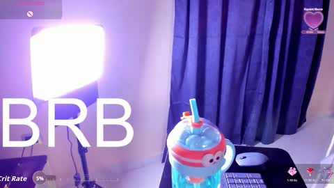 Snapshot of lou_22_ chatting on February 11, 2026, 5:07 pm Lou online show from February 11, 2026, 5:07 pm