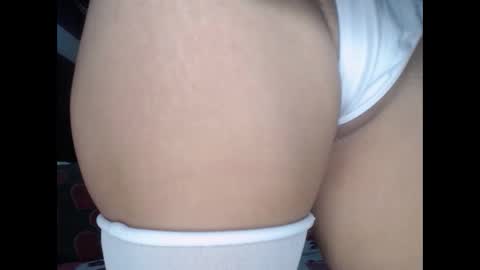 Snapshot of lou_anna02 chatting on November 18, 2025, 9:19 pm lou_anna02 online show from November 18, 2025, 9:19 pm