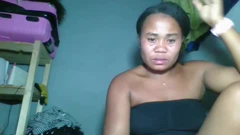 Snapshot of louane98 chatting on March 1, 2026, 3:25 pm louane98 online show from March 1, 2026, 3:25 pm