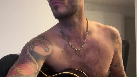 Snapshot of loudini_ chatting on October 25, 2025, 10:01 am lewyay online show from October 25, 2025, 10:01 am