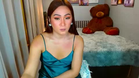 Snapshot of louie_sexy chatting on December 16, 2024, 2:49 pm Cathy online show from December 16, 2024, 2:49 pm
