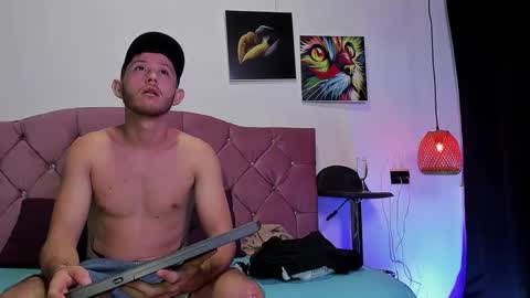 Snapshot of louis_bcasta1 chatting on February 6, 2025, 10:59 am OF louis bcasta1 online show from February 6, 2025, 10:59 am