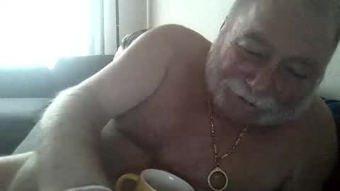 Snapshot of louis_chokdee chatting on September 15, 2025, 4:07 pm louis_chokdee online show from September 15, 2025, 4:07 pm
