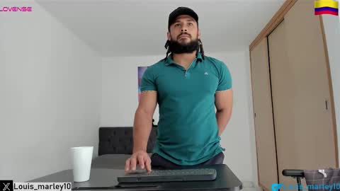 Snapshot of louis_marley_ chatting on November 5, 2025, 4:29 pm louis_marley_ online show from November 5, 2025, 4:29 pm