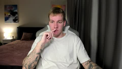 Louis  online show from December 25, 2024, 3:18 am