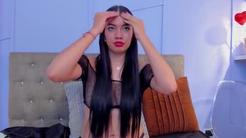 Snapshot of lourenfox chatting on October 18, 2025, 11:44 am Louren Fox online show from October 18, 2025, 11:44 am