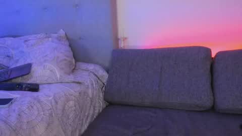 Lourrein Stoun   Independiente online show from February 28, 2026, 5:19 am