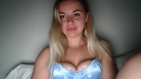 Snapshot of love_dom_meg chatting on October 11, 2025, 8:51 pm Megane online show from October 11, 2025, 8:51 pm