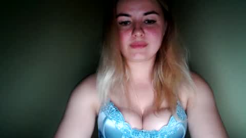 Snapshot of love_dom_meg chatting on June 19, 2026, 10:13 pm Megane online show from June 19, 2026, 10:13 pm