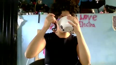 love_electra online show from January 7, 2026, 2:41 pm