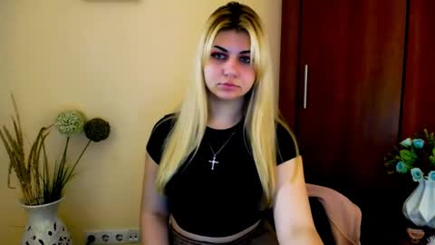 Alexya online show from January 7, 2025, 5:09 pm
