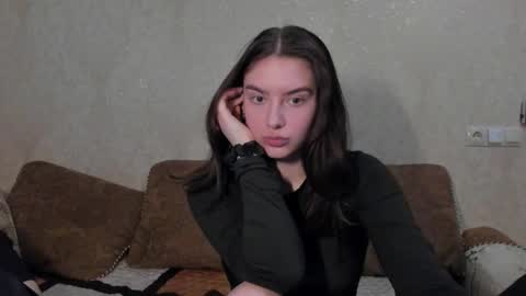Snapshot of love_lina_muuur chatting on February 14, 2026, 7:43 pm LINA online show from February 14, 2026, 7:43 pm