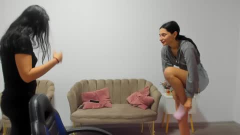 Andreea online show from June 8, 2026, 5:52 am