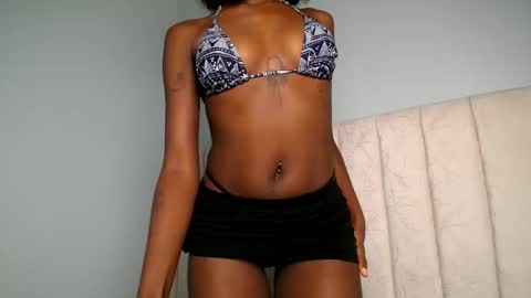 Snapshot of love_miah chatting on October 2, 2025, 10:06 pm Miah online show from October 2, 2025, 10:06 pm