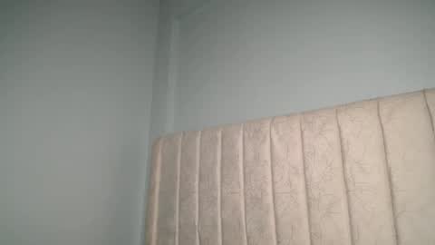 Snapshot of love_miah chatting on October 15, 2025, 3:06 am Miah online show from October 15, 2025, 3:06 am