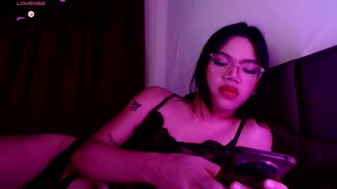 Snapshot of love_seren chatting on October 2, 2025, 12:23 pm Seren online show from October 2, 2025, 12:23 pm