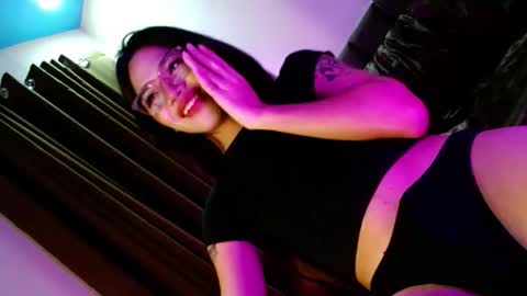 Snapshot of love_seren chatting on October 26, 2025, 10:32 am Seren online show from October 26, 2025, 10:32 am