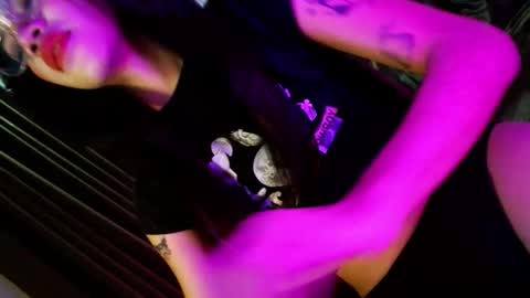 Snapshot of love_seren chatting on October 29, 2025, 11:45 am Seren online show from October 29, 2025, 11:45 am