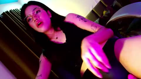 Seren online show from March 27, 2026, 11:26 pm