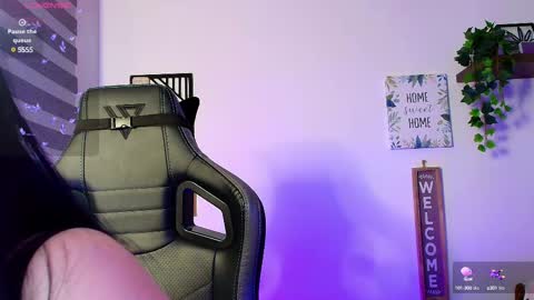 Snapshot of love_sharol chatting on February 24, 2025, 1:02 am Sharol Leon online show from February 24, 2025, 1:02 am