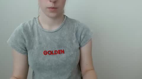 Vivian online show from March 10, 2026, 1:05 pm