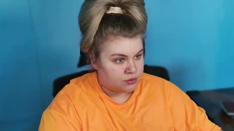 Snapshot of love_wiggy18 chatting on February 10, 2026, 8:29 am Ally online show from February 10, 2026, 8:29 am