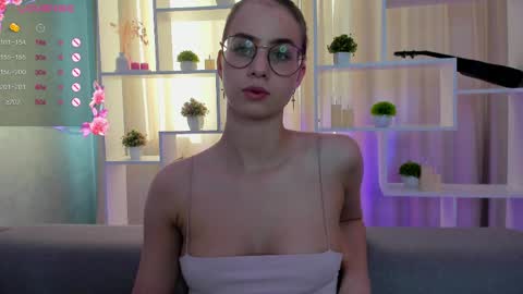 Elisabette online show from April 26, 2026, 1:36 am