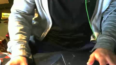 lovebird71 online show from March 9, 2026, 1:31 am