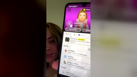 lovebugg25 online show from April 27, 2026, 4:27 pm