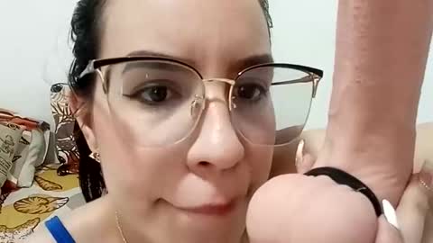 Snapshot of lovebunny_01 chatting on January 20, 2025, 6:21 pm IAmBunny online show from January 20, 2025, 6:21 pm