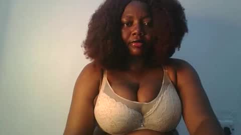 Snapshot of lovecumsluttie chatting on September 18, 2025, 10:01 pm mila online show from September 18, 2025, 10:01 pm