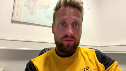 Snapshot of lovefuesse chatting on September 22, 2025, 7:43 am lovefuesse online show from September 22, 2025, 7:43 am