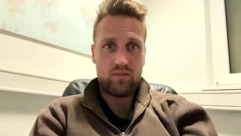 lovefuesse online show from March 4, 2026, 8:42 am