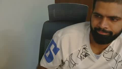 Snapshot of lovehairyindian chatting on June 20, 2026, 2:20 pm Indian hairy online show from June 20, 2026, 2:20 pm