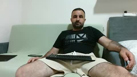 loveivat80 online show from June 6, 2026, 6:23 pm