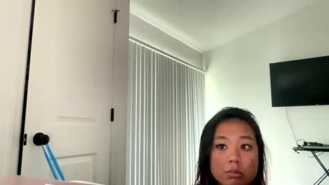 Snapshot of lovellly_ chatting on December 10, 2024, 4:38 pm Love online show from December 10, 2024, 4:38 pm