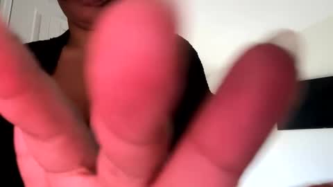 Snapshot of lovellly_ chatting on January 9, 2025, 9:37 pm Love online show from January 9, 2025, 9:37 pm