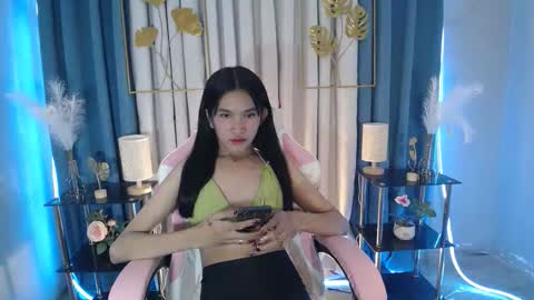 Snapshot of lovely_bellax chatting on April 29, 2026, 6:14 pm BELLA online show from April 29, 2026, 6:14 pm