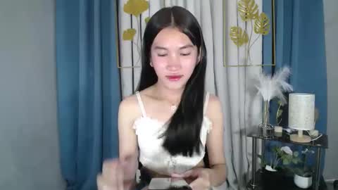 Snapshot of lovely_bellax chatting on May 19, 2026, 1:56 am BELLA online show from May 19, 2026, 1:56 am