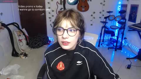 Cassie online show from November 26, 2025, 5:30 am