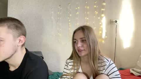 Snapshot of lovely_couple00 chatting on March 10, 2026, 1:05 pm lovely_couple00 online show from March 10, 2026, 1:05 pm