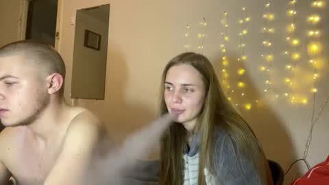Snapshot of lovely_couple00 chatting on March 19, 2026, 10:47 pm lovely_couple00 online show from March 19, 2026, 10:47 pm