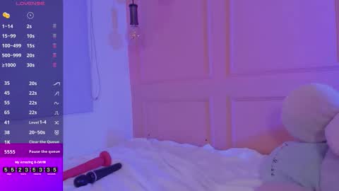 Snapshot of lovely_emma18 chatting on September 27, 2025, 1:05 pm Emma online show from September 27, 2025, 1:05 pm