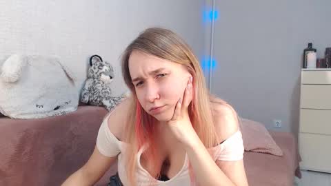 Lovely Hayley online show from November 19, 2025, 10:10 pm