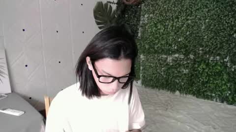 kimmy online show from June 19, 2026, 4:33 pm