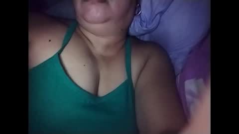 lovely_orchid online show from October 26, 2025, 1:17 pm