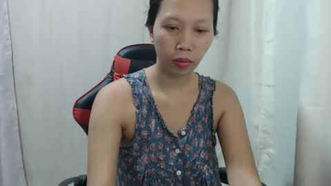 Snapshot of lovely_pinayxxx chatting on May 16, 2026, 12:26 pm lovely_pinayxxx online show from May 16, 2026, 12:26 pm