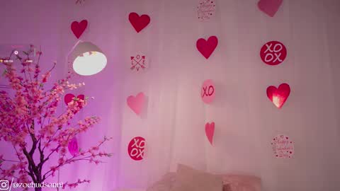Snapshot of lovely_queens chatting on February 3, 2026, 10:48 pm online show from February 3, 2026, 10:48 pm